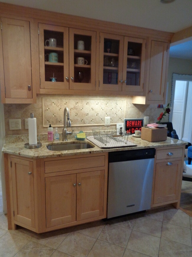 Photo - 73 Parkman St Unit 4