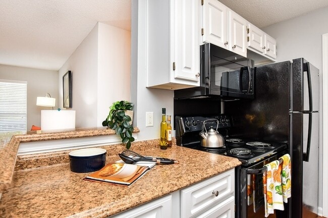 Photo - Shadow Creek Apartments