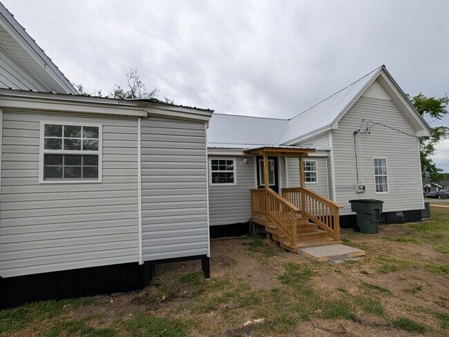 84 Womack Ave