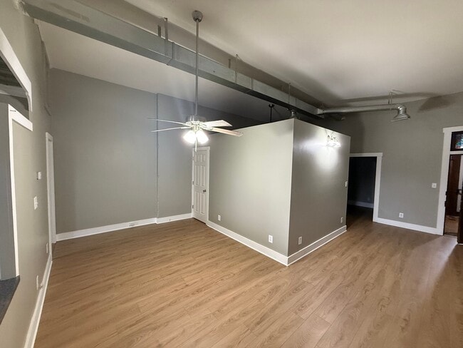 Photo - 110 E Main St Unit Apt 6