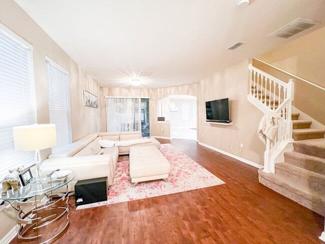 Photo - Exquisite Retreat: Luxury Living in Waterside Pointe