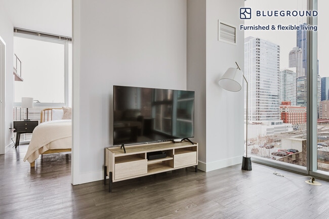 Photo - 1000 S Clark St Unidad FL8-ID1226