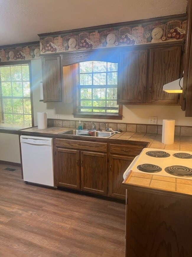 Photo - SINGLE FAMILY HOME