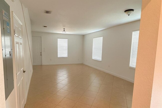 Photo - 1130 SW 147th Ave