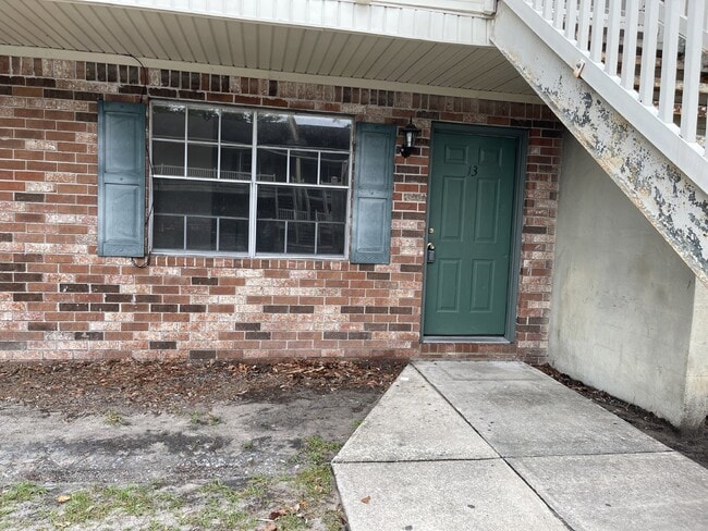 Building Photo - Apartment For Rent Unit 13