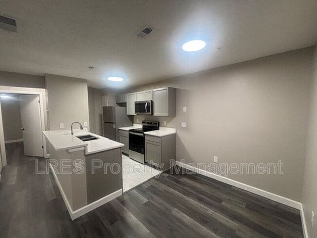 Photo - 958 Salt Pond Pl