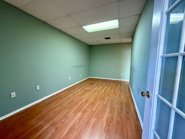 Photo - 7236 State Rd 52