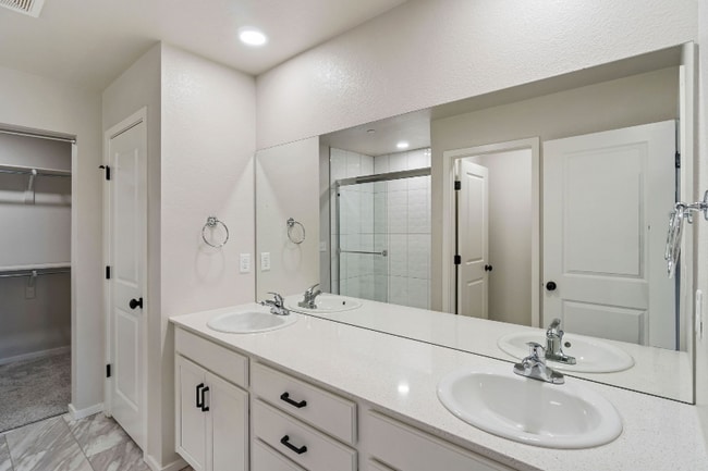 Photo - 2720 Barnstormer St