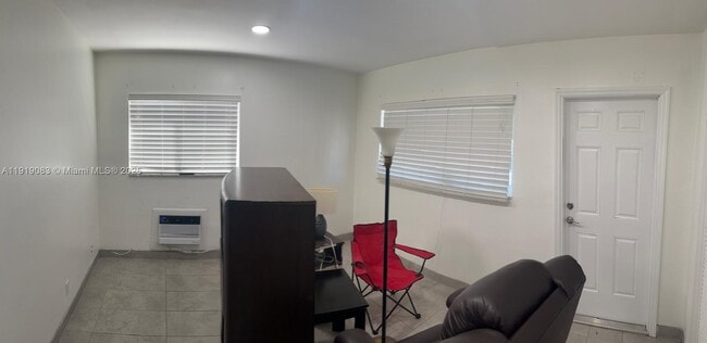 Photo - 2838 Madison St Unit 19