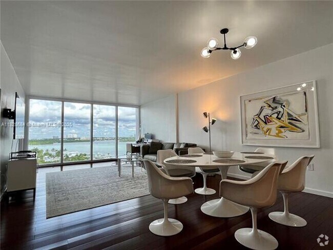 Building Photo - 10275 Collins Ave Unit 10275 Collins Ave appt 1025 Rental