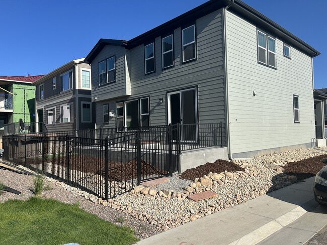 Photo - 394 Blackfoot St