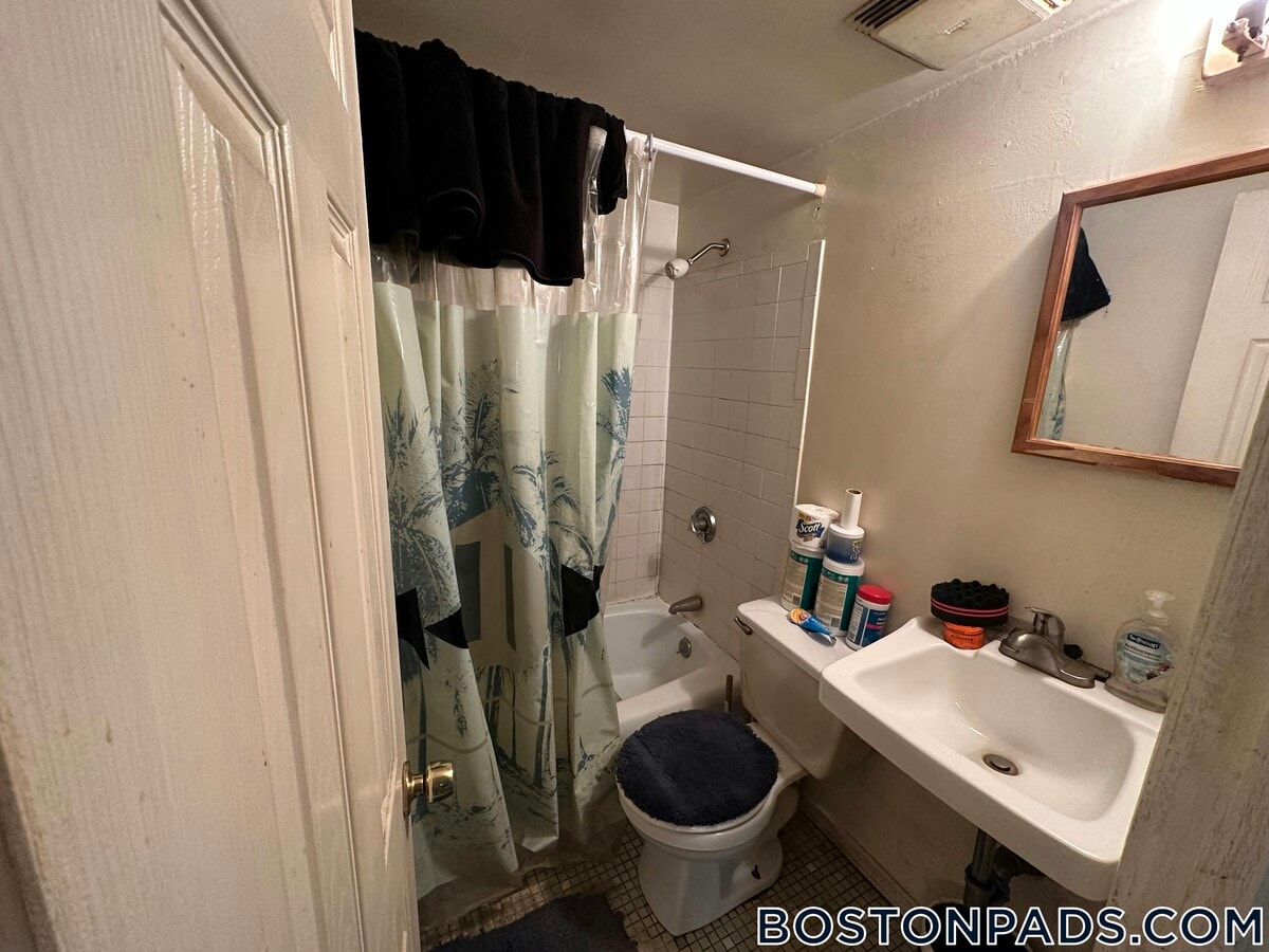 Photo - 53 S Huntington Ave Unit B1