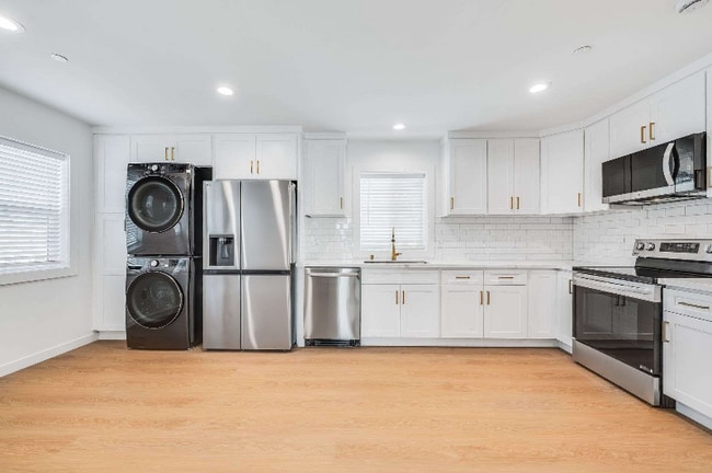 Photo - 4643 Pepperwood Ave Apartamento Unidad A