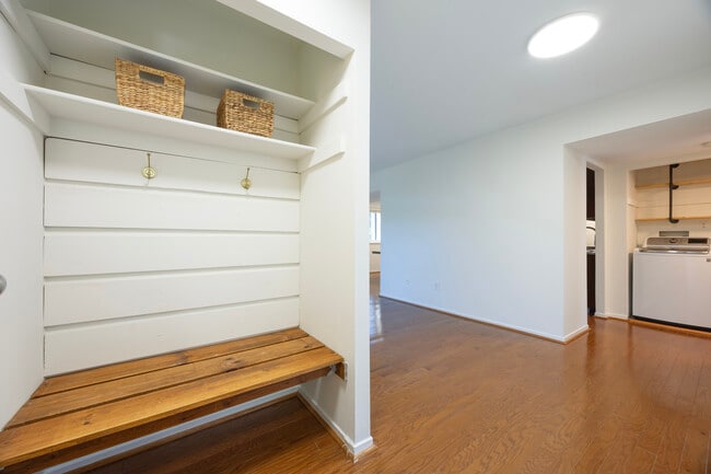 Photo - 1643 Parkcrest Cir Unidad 1643 Parkcrest Cir #7C/201