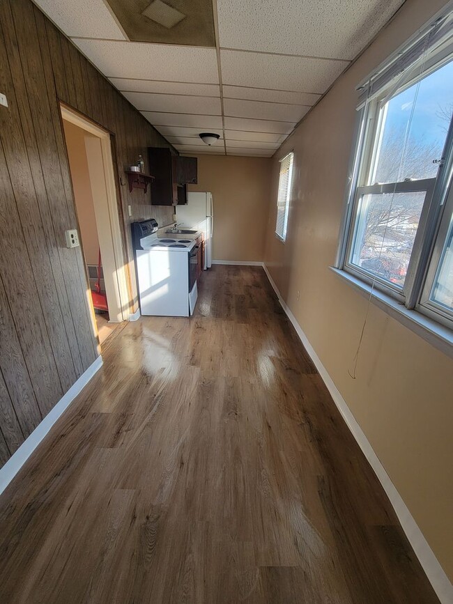 Photo - 3 N High St Unit 2