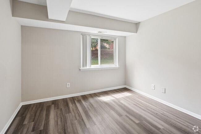 3BR, 1BA - 1,010SF - Primary Bedroom