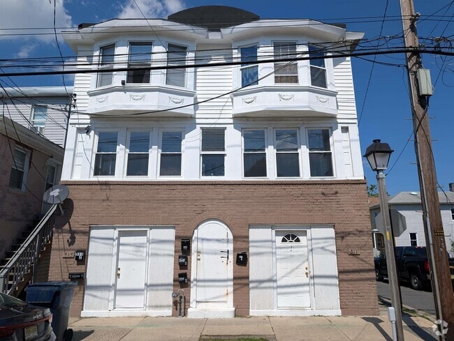 Building Photo - 513 N Indiana Ave Unit 2 Rental