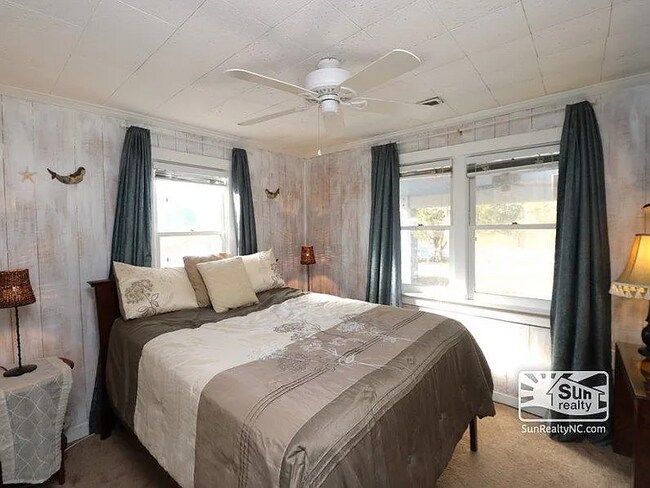 Photo - 115 W Mobile Rd