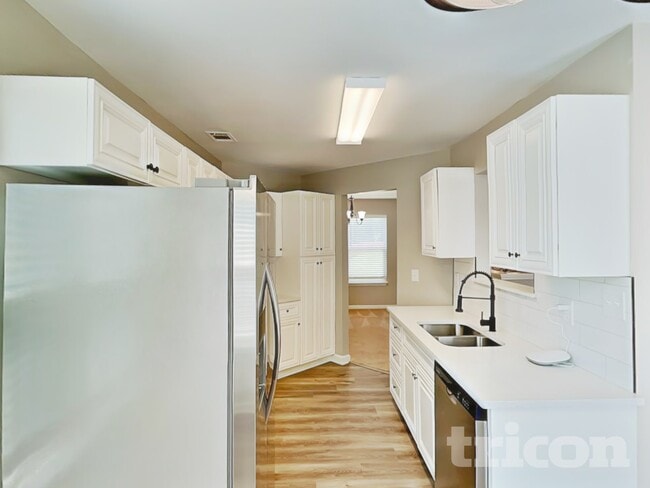 Photo - 295 Oak Meadows Dr