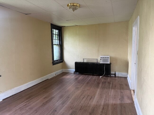 417 Grove Ave Unit 2