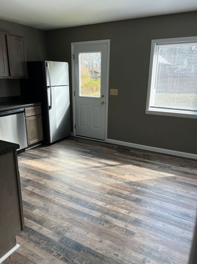 Photo - 617 W Owens St