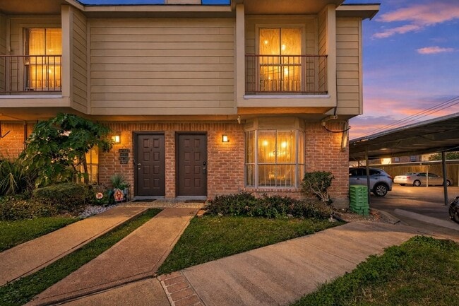 Building Photo - 9350 Country Creek St Unit 1
