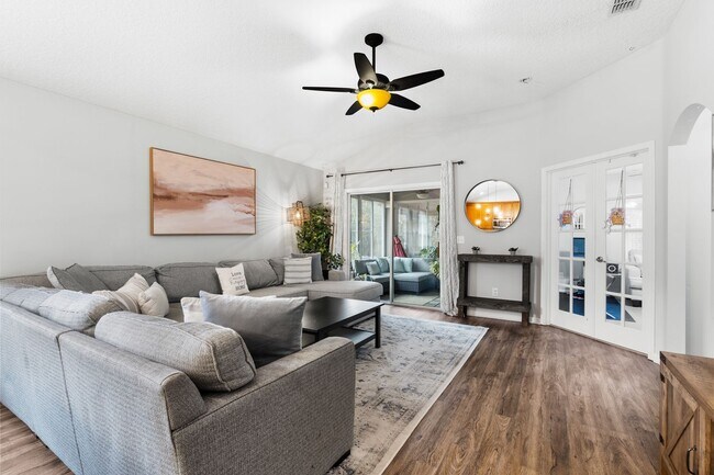 Photo - NW Westchester 4 Bedroom 2 Bath Home