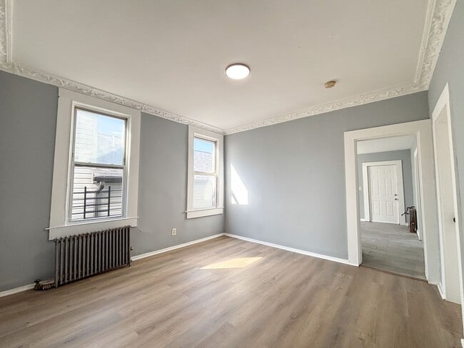 Building Photo - 478 S 15th St Unit Apt. 3