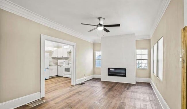 Photo - 684 S Elizabeth Pl NW
