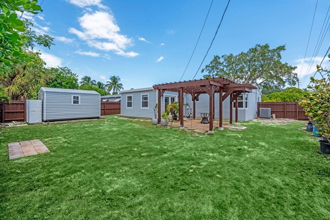 Photo - 5341 N Andrews Ave