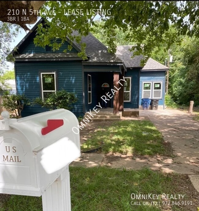 Photo - 210 N 5th Ave