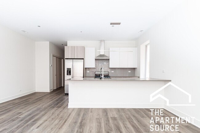 Photo - 4423 N Hazel St Unit 205