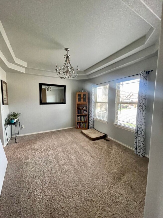 Photo - Gorgeous 5 Bedroom Cordera Home