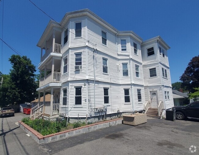 Building Photo - 14 Blaine St Unit 1 Rental