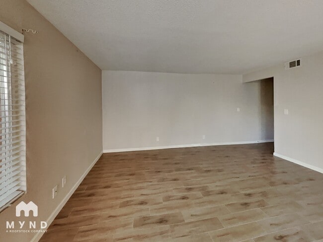 Photo - 2336 Villanova Cir Unit 6