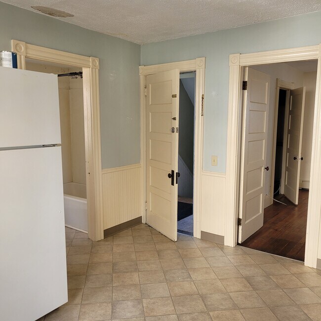 48 Warren Ave Apartments Unit 2 Warren, RI