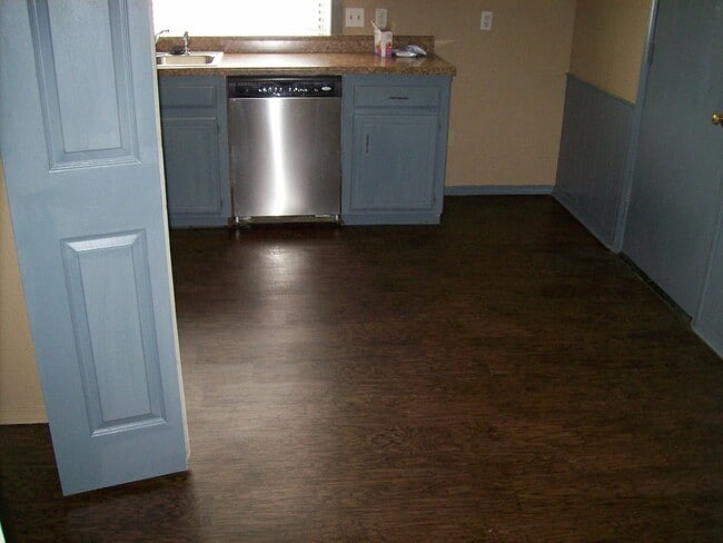 Photo - 410 S Greengate Dr