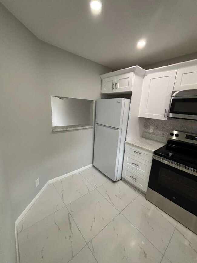 21913 Lake Forest Cir Unit 201