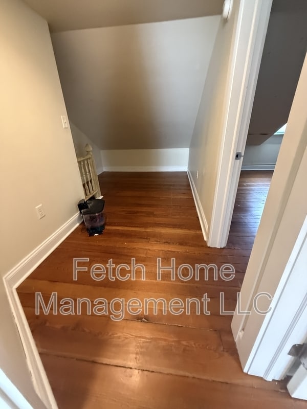 Photo - 103 S Queen St