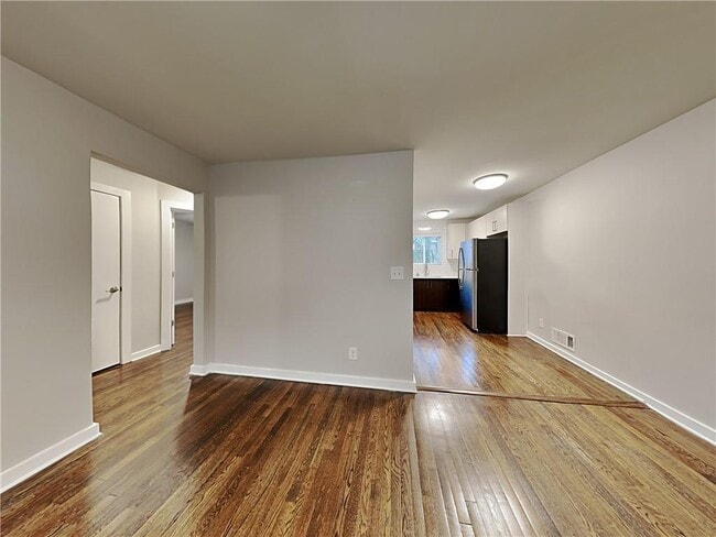 Photo - 880 N Highland Ave NE Unidad A1