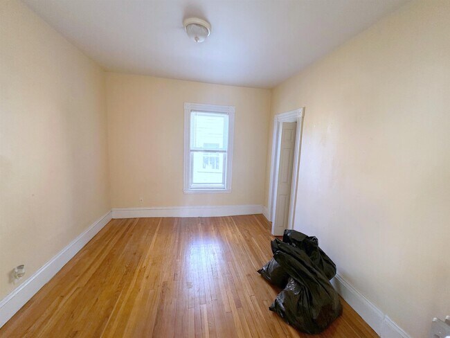 Photo - 145 College Ave Unit 2