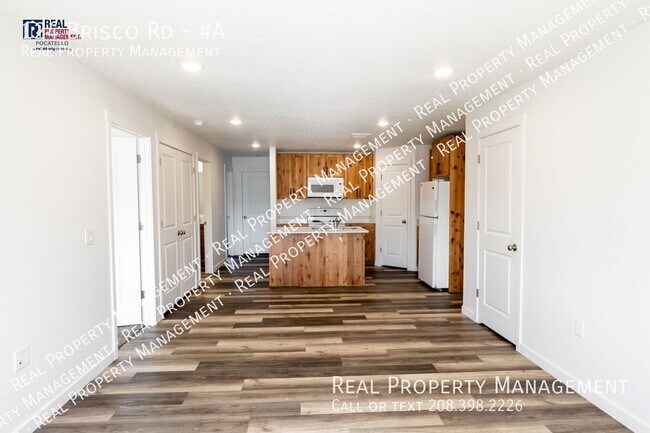 Photo - 124 E Briscoe Rd Unit #A