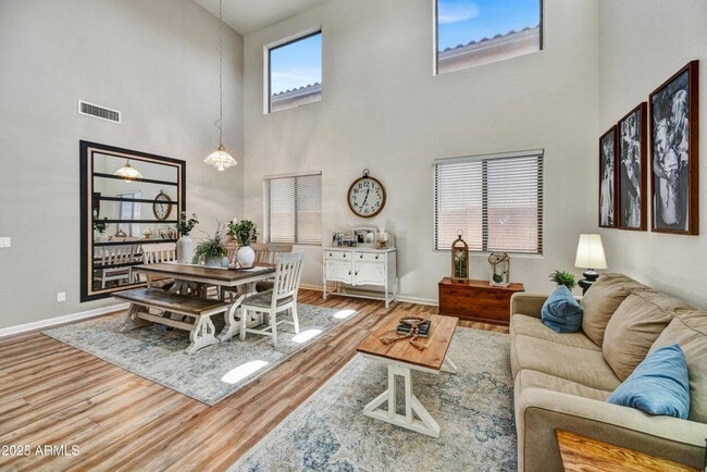 Photo - 9122 West Riverside Avenue