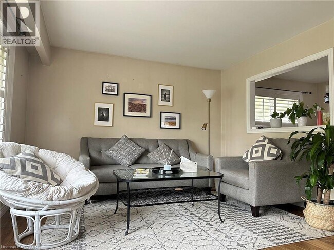 Photo - 67 Briarwood Crescent