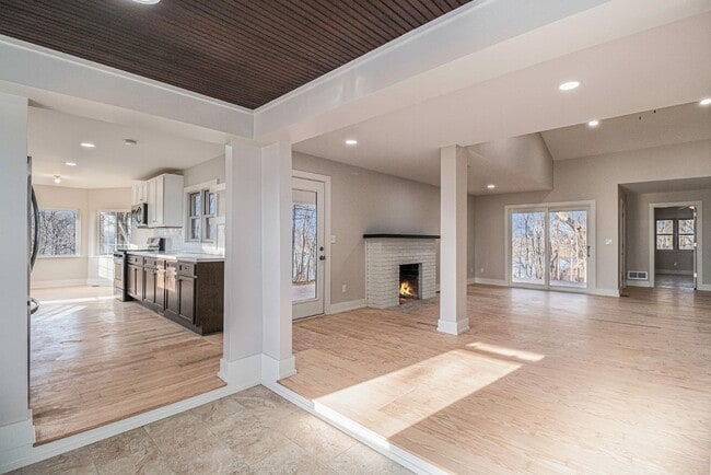 Photo - 4585 E Shore Dr