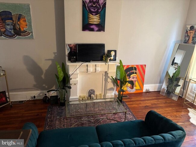 Building Photo - 2250 N Lambert St