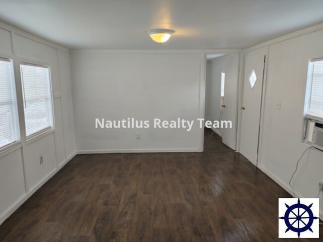 Photo - 5115 E 14th St