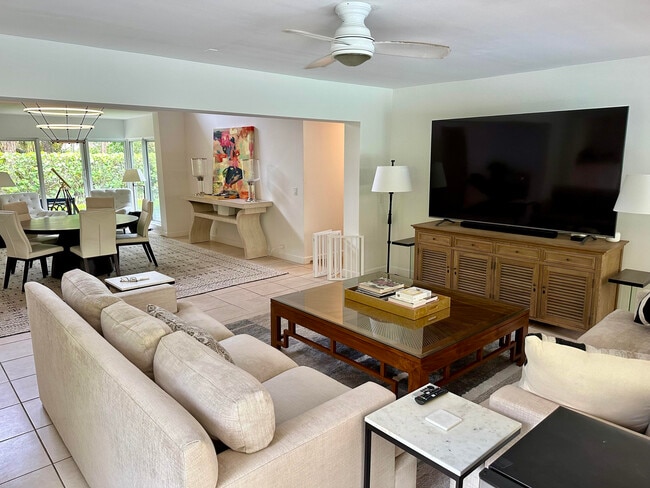 Photo - 705 SE Atlantic Dr