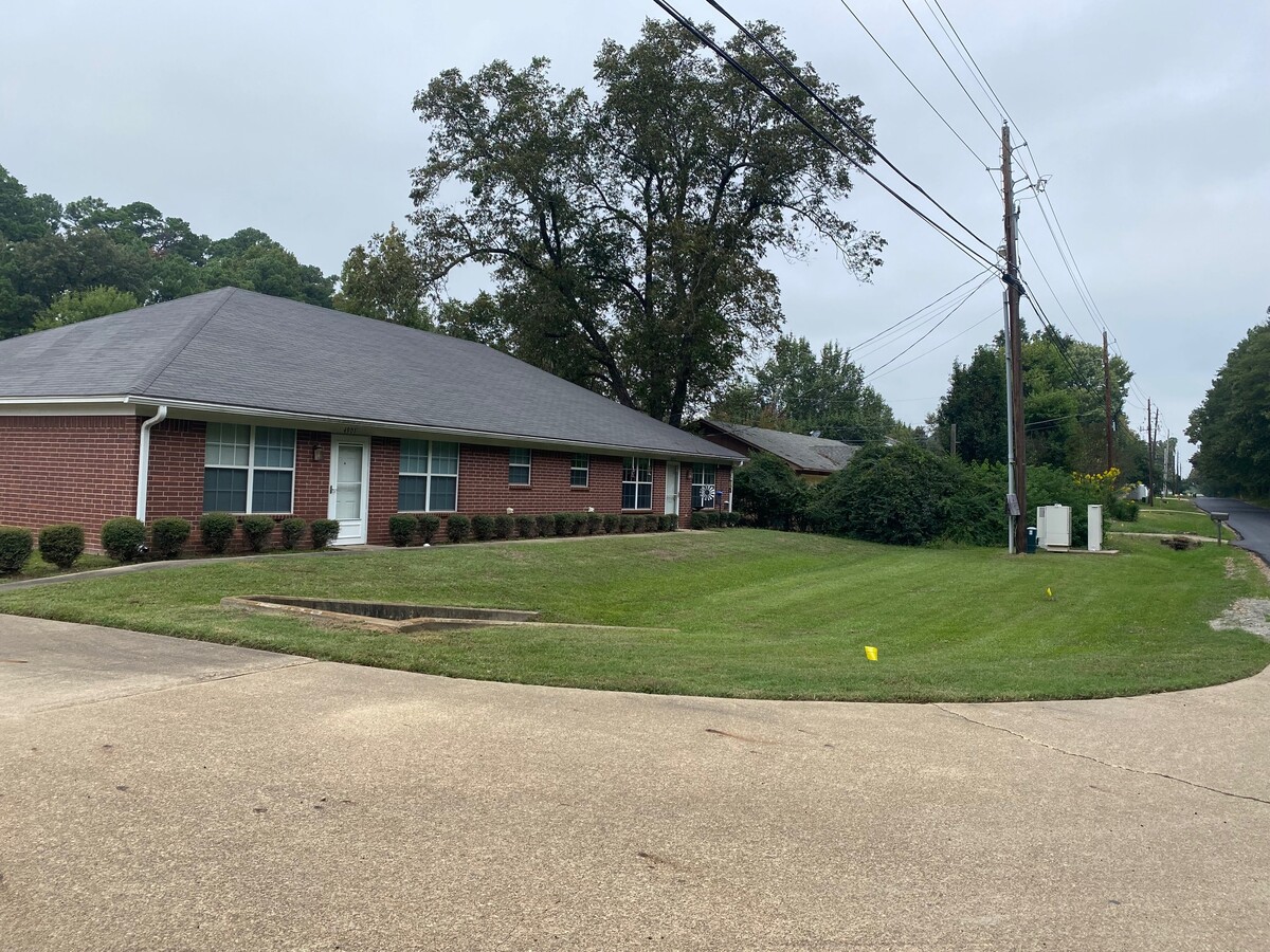 Photo - 4919 N Park Rd
