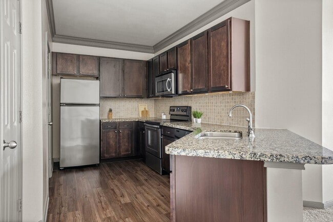 Avenues at Cypress - Kitchen